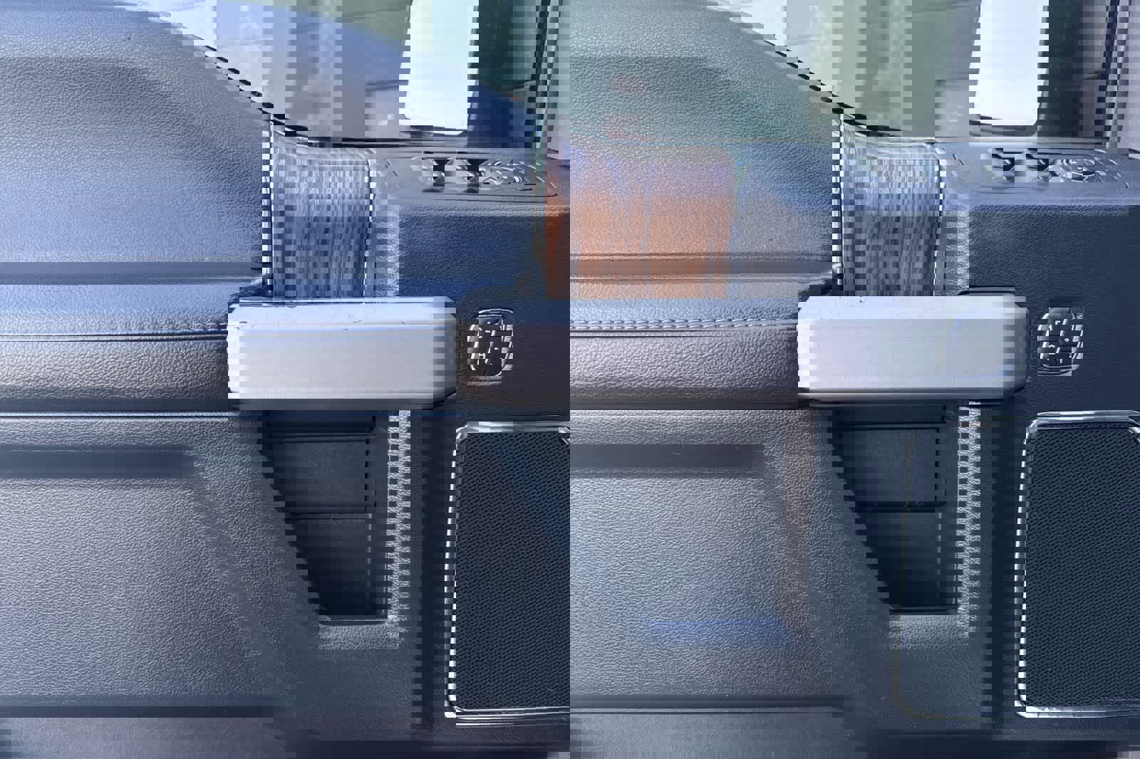 Certified 2019 Ford F150 Lariat w/ Equipment Group 502A Luxury image 12