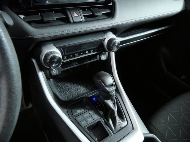 Used 2020 Toyota RAV4 XLE w/ All Weather Liner Package AWD/4WD image 20