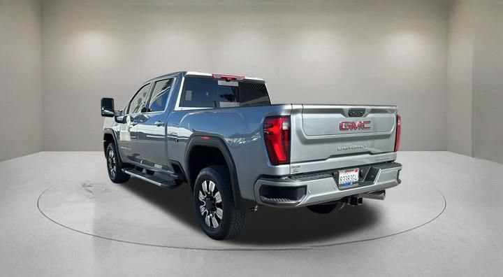 Used 2025 GMC Sierra 2500 Denali w/ Denali Reserve Package AWD/4WD image 4