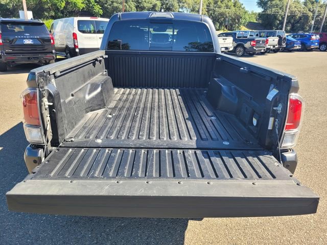 Used 2023 Toyota Tacoma TRD Off-Road w/ TRD Premium Off Road Package image 8