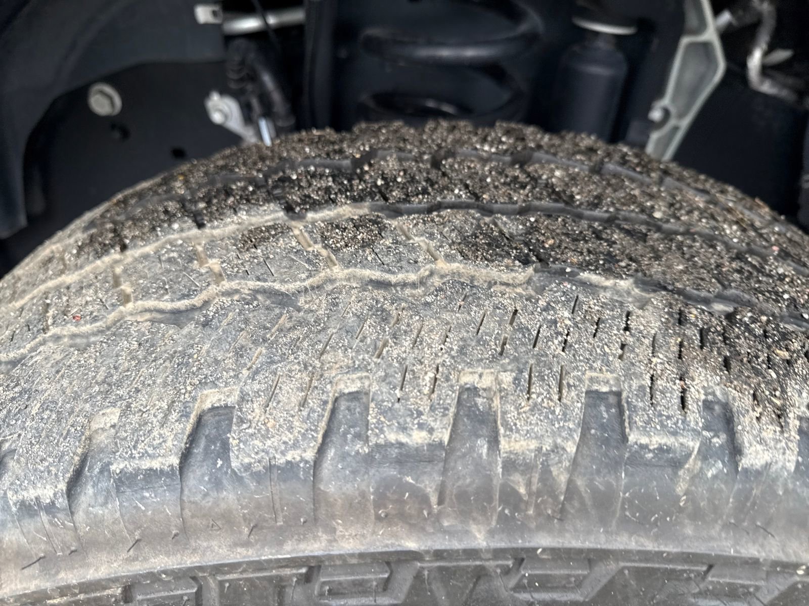 Certified 2024 Ford F350 Platinum w/ FX4 Off-Road Package image 28