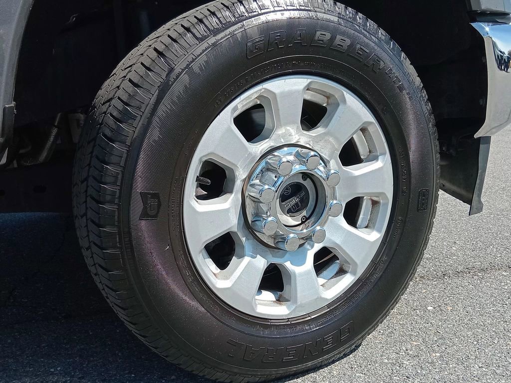 Certified 2024 Ford F350 XLT image 12