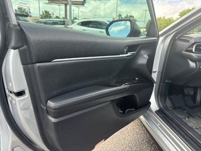 Used 2022 Toyota Camry XSE FWD image 14