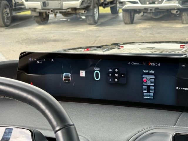 Certified 2025 Ford Expedition Platinum image 23