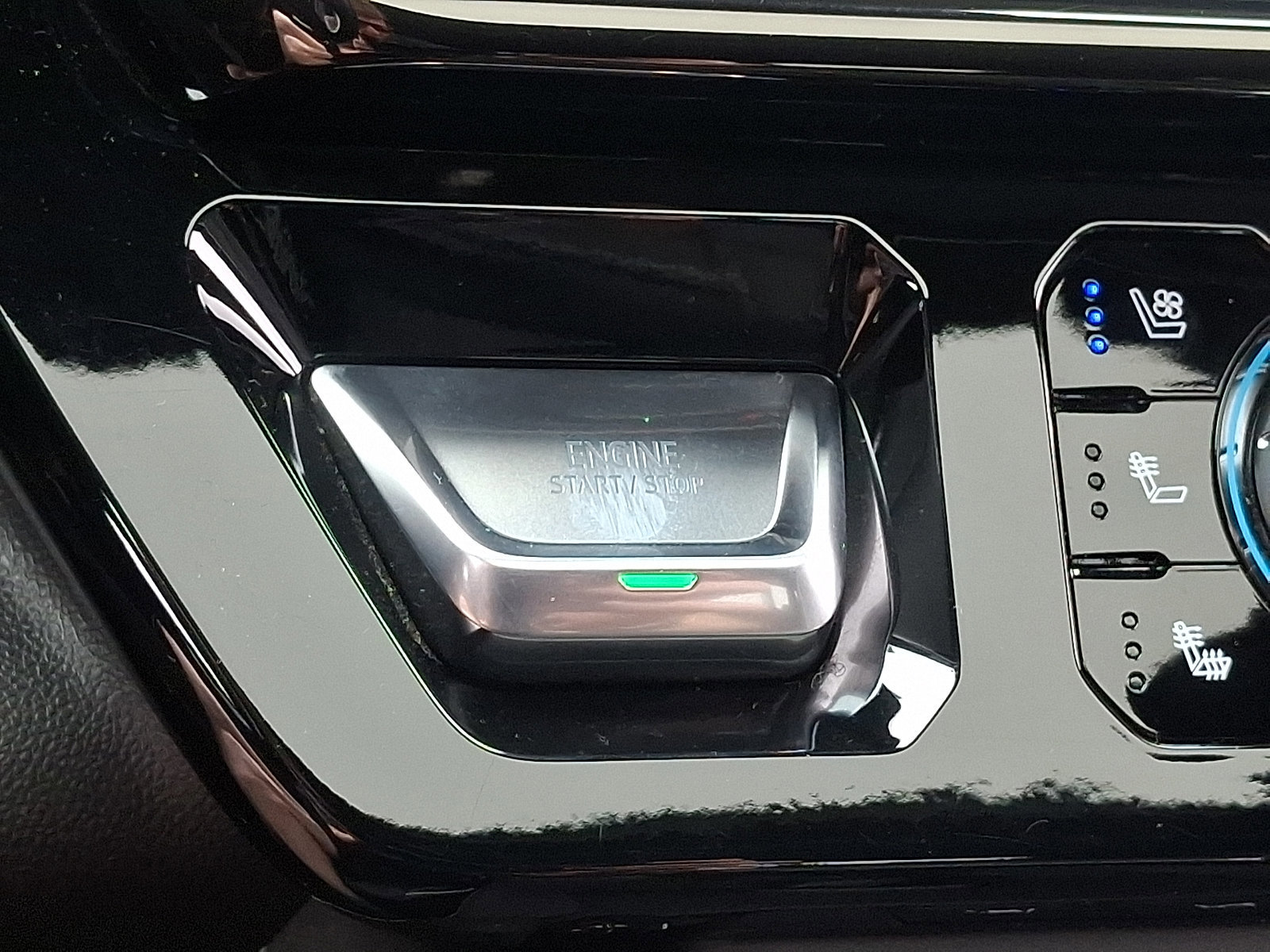 Used 2024 GMC Sierra 1500 AT4X image 30