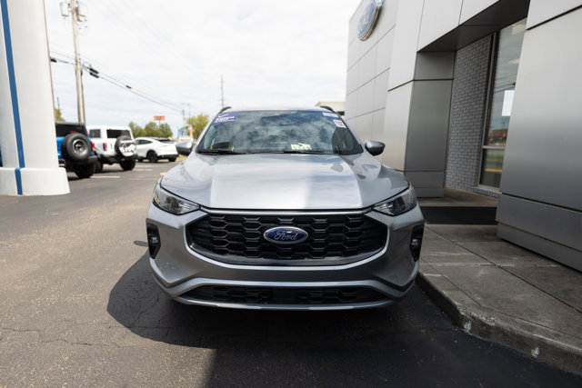 Certified 2023 Ford Escape ST-Line Select AWD/4WD image 7