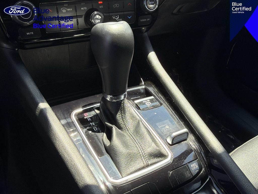 Used 2025 Jeep Compass Limited AWD/4WD image 27
