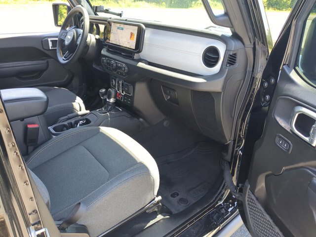 Used 2024 Jeep Wrangler Unlimited Sport AWD/4WD image 35