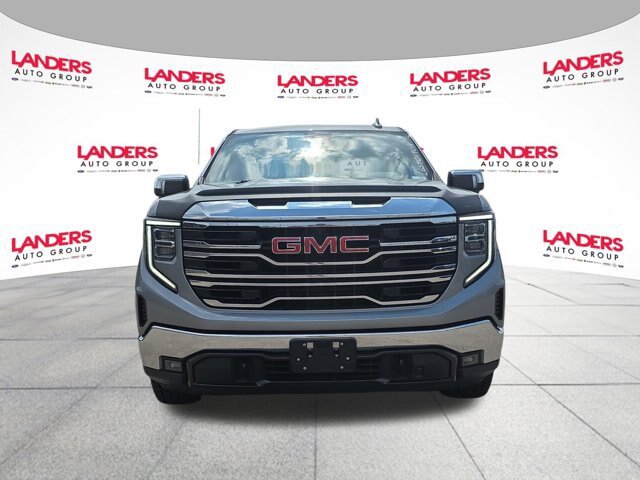 Used 2023 GMC Sierra 1500 SLT w/ SLT Convenience Package AWD/4WD image 2