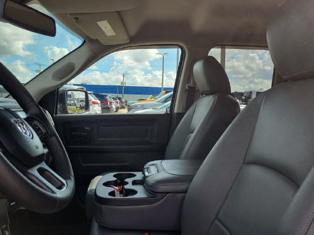 Used 2017 RAM 1500 Express RWD image 24