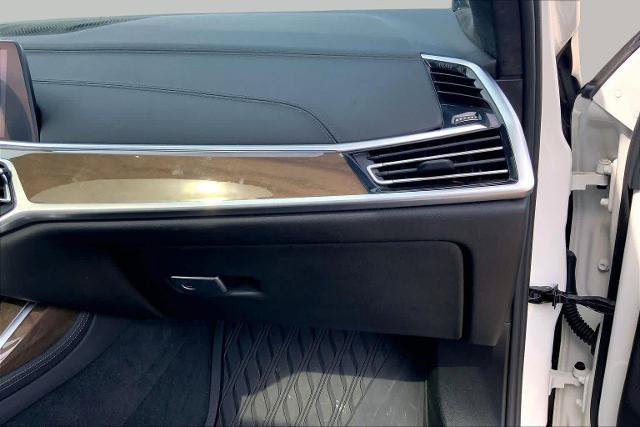 Used 2020 BMW X7 xDrive40i w/ M Sport Package AWD/4WD image 19