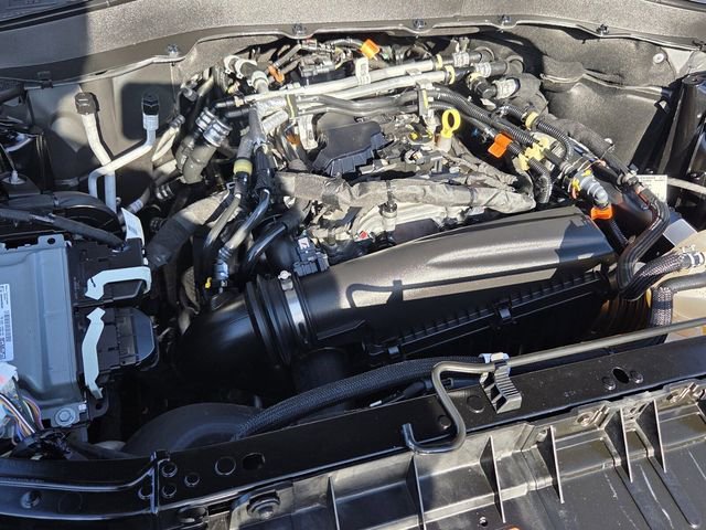 Certified 2025 Ford Explorer Active image 20