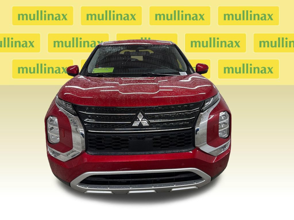 Used 2024 Mitsubishi Outlander SE AWD/4WD image 14