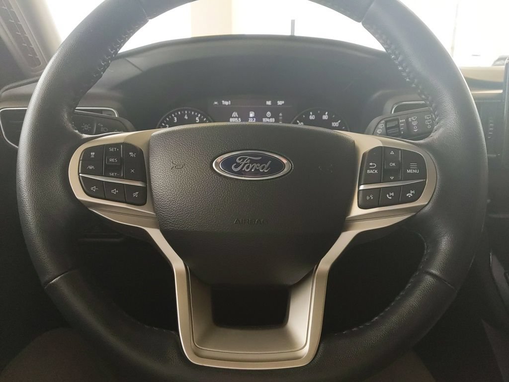 Certified 2023 Ford Explorer Limited w/ Equipment Group 301A AWD/4WD image 18