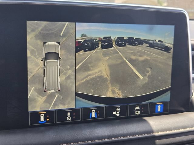 Used 2023 GMC Yukon XL AT4 AWD/4WD image 23