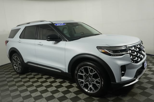 Certified 2025 Ford Explorer Platinum w/ Ultimate Package