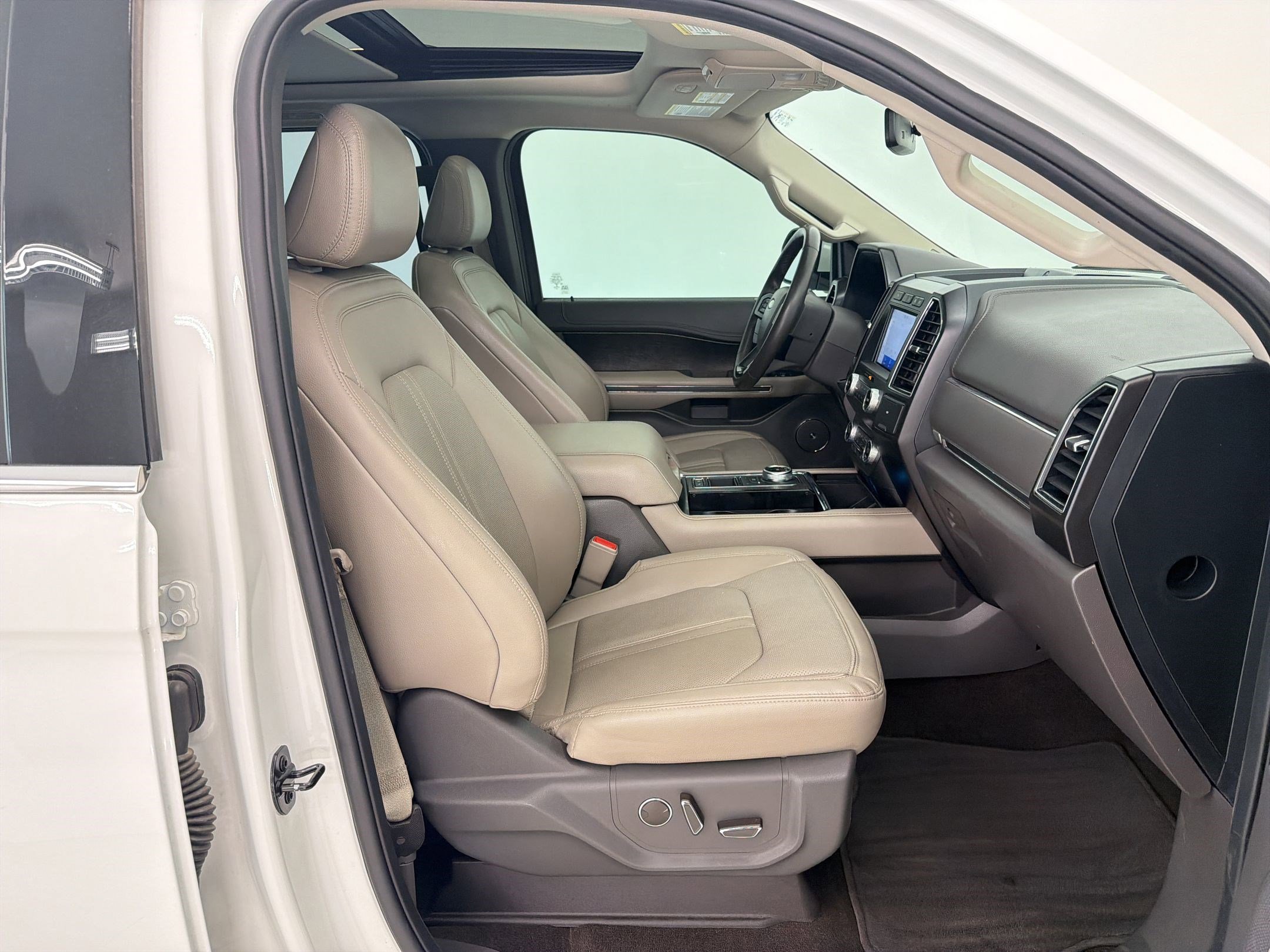 Certified 2021 Ford Expedition Max Limited image 29