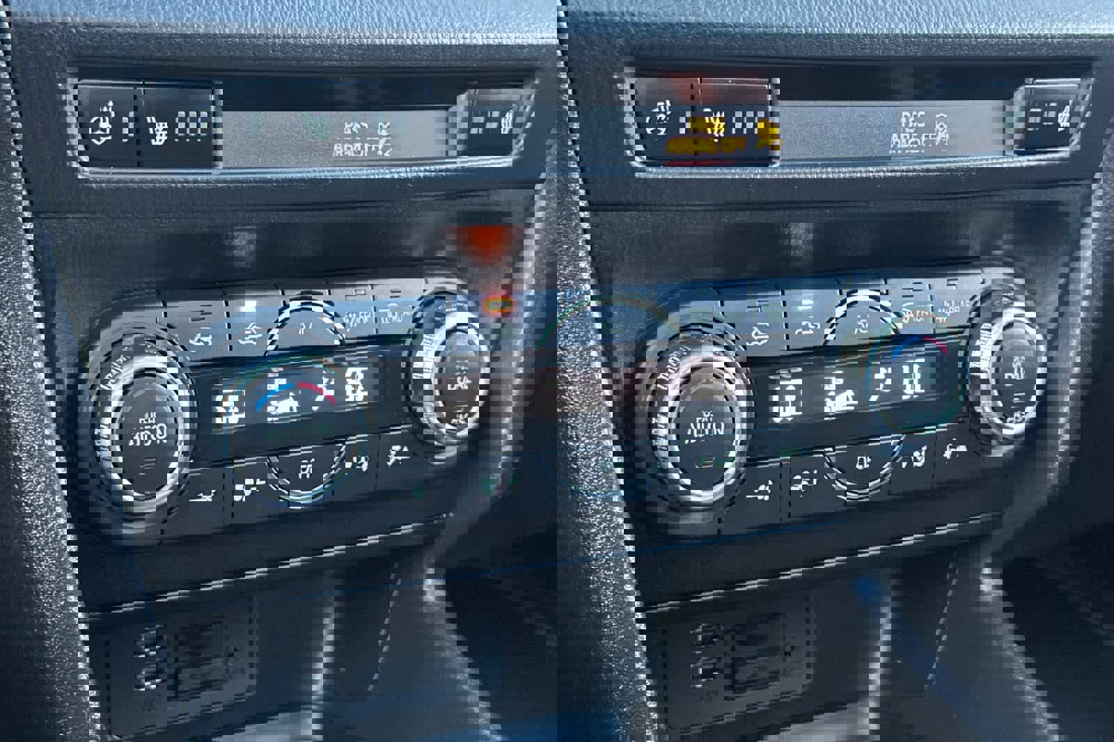 Used 2018 MAZDA MAZDA3 Grand Touring w/ Premium Equipment Package image 20