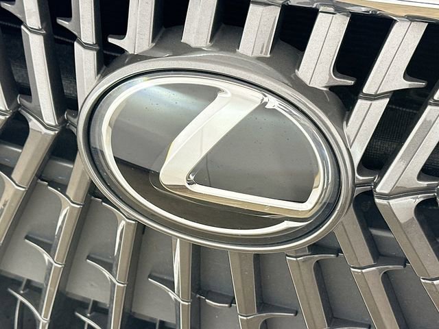 Used 2024 Lexus ES 350 w/ Premium Package image 24