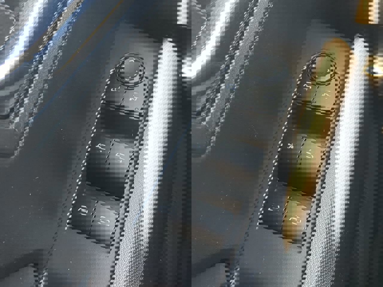 Used 2023 Chevrolet Colorado LT w/ LT Convenience Package II image 22