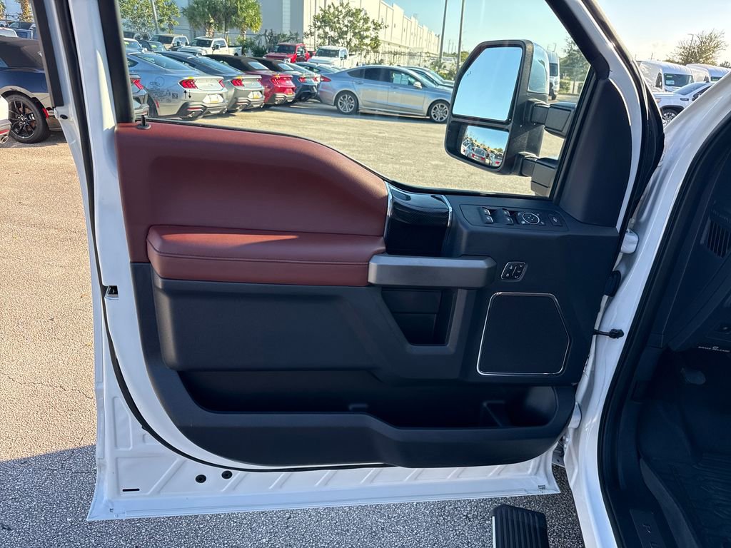 Certified 2022 Ford F450 Platinum w/ FX4 Off-Road Package image 14