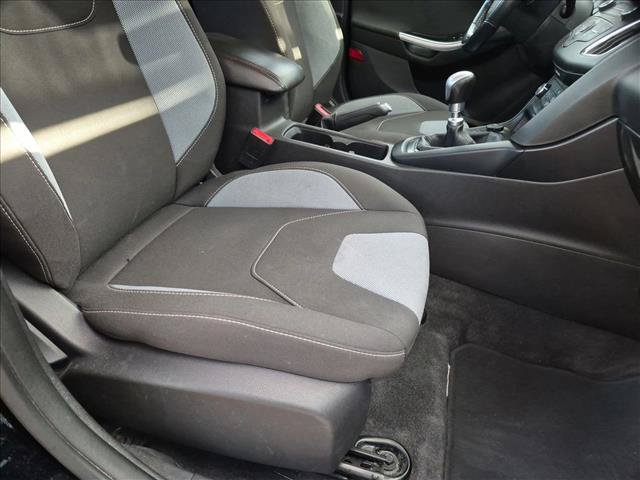Certified 2018 Ford Focus ST FWD image 20