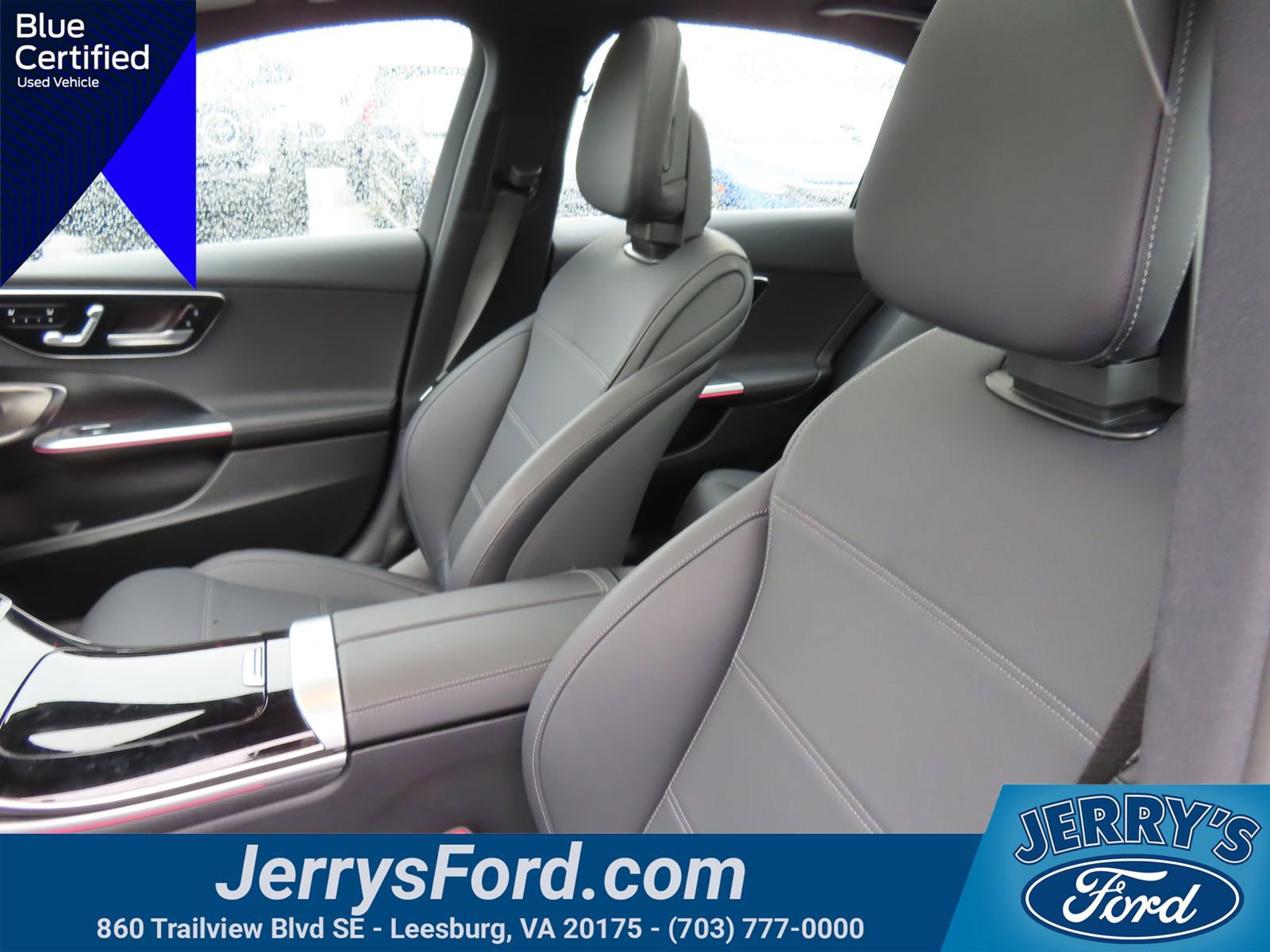 Used 2025 Mercedes-Benz C 300 4MATIC Sedan image 31