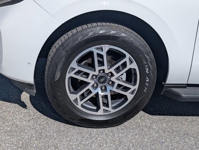 Certified 2025 Ford Expedition Active image 6