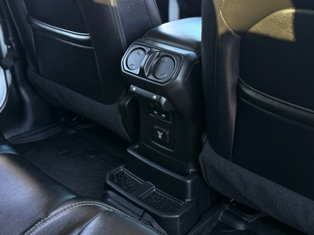 Used 2019 Jeep Wrangler Unlimited Sahara w/ Uconnect 4C Nav & Sound Group image 20