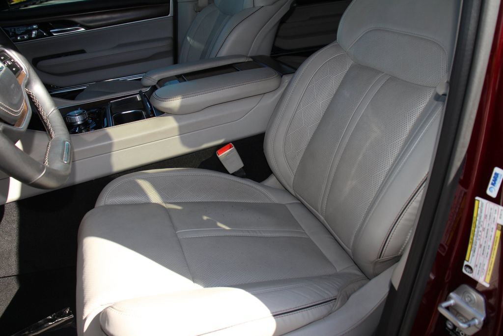 Used 2022 Jeep Grand Wagoneer Series II w/ Convenience Group III AWD/4WD image 23