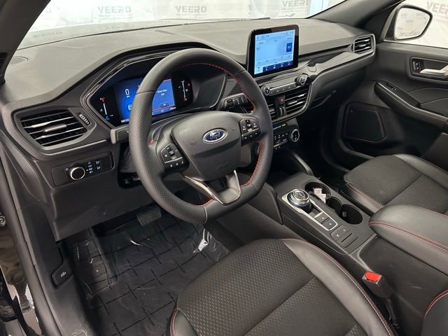 Certified 2025 Ford Escape ST-Line image 10
