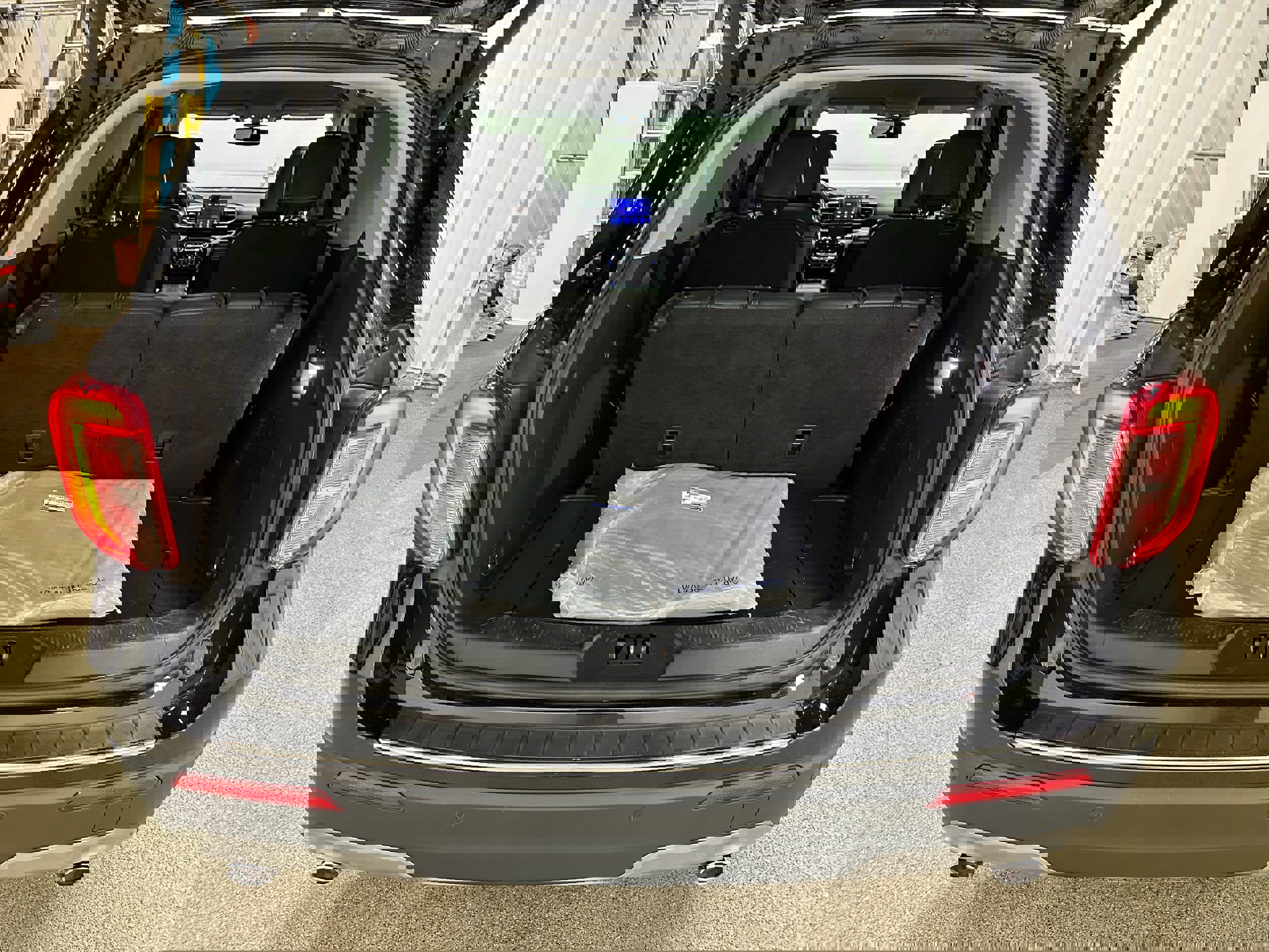 Certified 2023 Ford Explorer Limited w/ Equipment Group 301A image 32