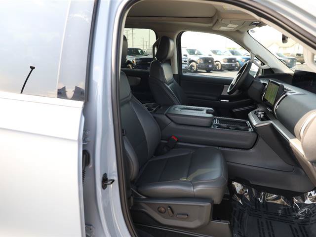Certified 2025 Ford Expedition Active AWD/4WD image 36