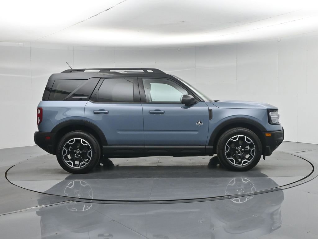 Certified 2025 Ford Bronco Sport Outer Banks w/ Outer Banks Tech Package+ AWD/4WD image 28