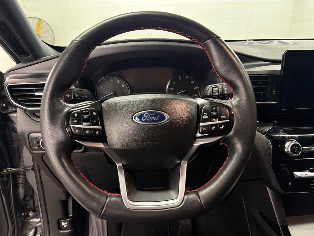 Certified 2023 Ford Explorer ST-Line w/ Class IV Trailer Tow Package image 18