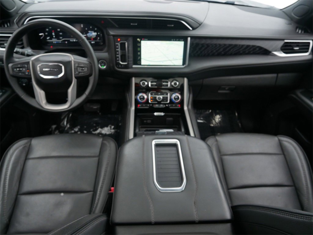 Used 2023 GMC Yukon XL Denali image 12