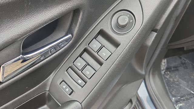 Used 2022 Chevrolet Trax LT w/ LT Convenience Package AWD/4WD image 10