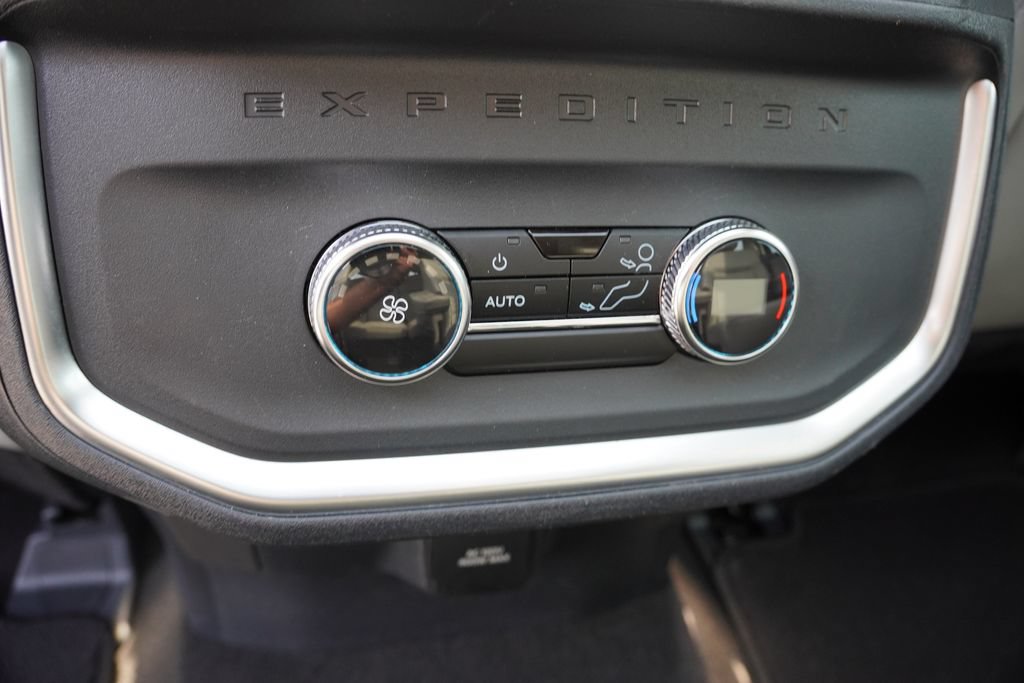 Certified 2025 Ford Expedition Max Active RWD image 21