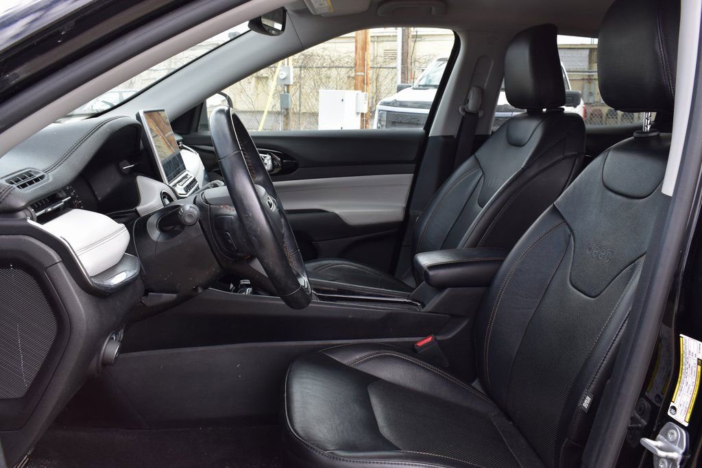 Used 2022 Jeep Compass Limited image 7