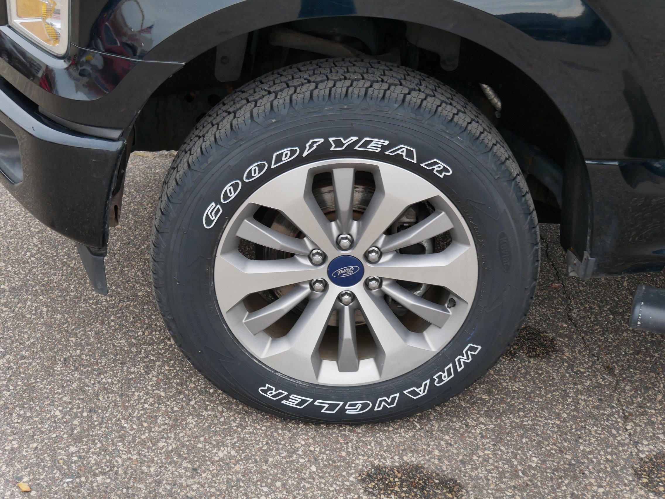 Certified 2017 Ford F150 XL w/ Equipment Group 101A Mid image 15