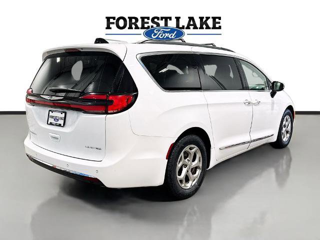 Used 2023 Chrysler Pacifica Limited FWD image 7