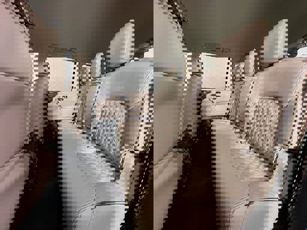 Used 2022 Nissan Armada Platinum image 17