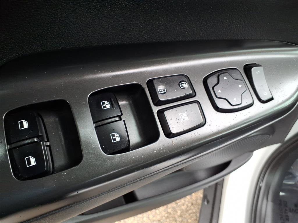 Used 2023 Hyundai Kona SEL w/ Convenience Package image 16