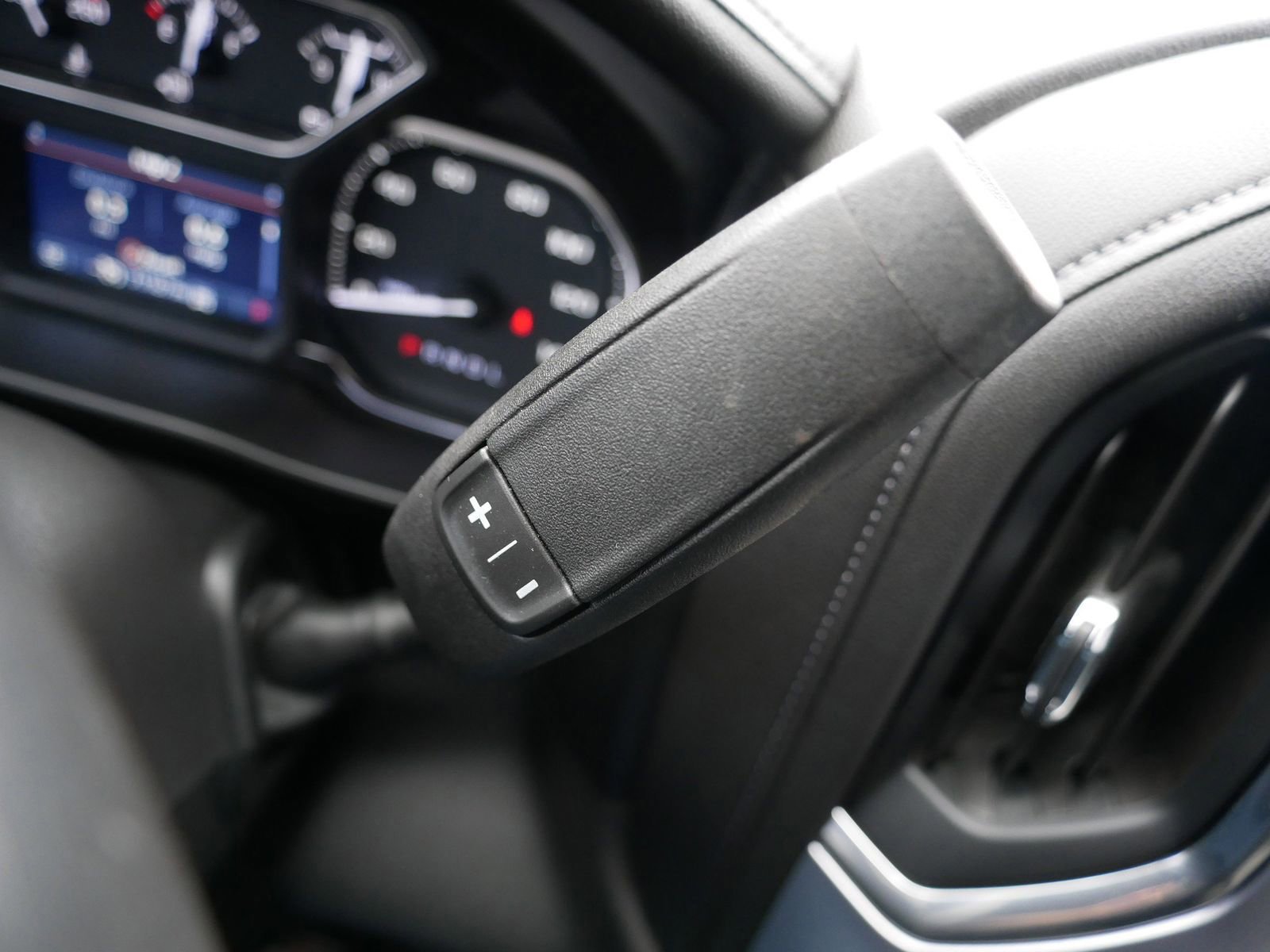 Used 2020 GMC Sierra 1500 SLT w/ SLT Premium Package image 28