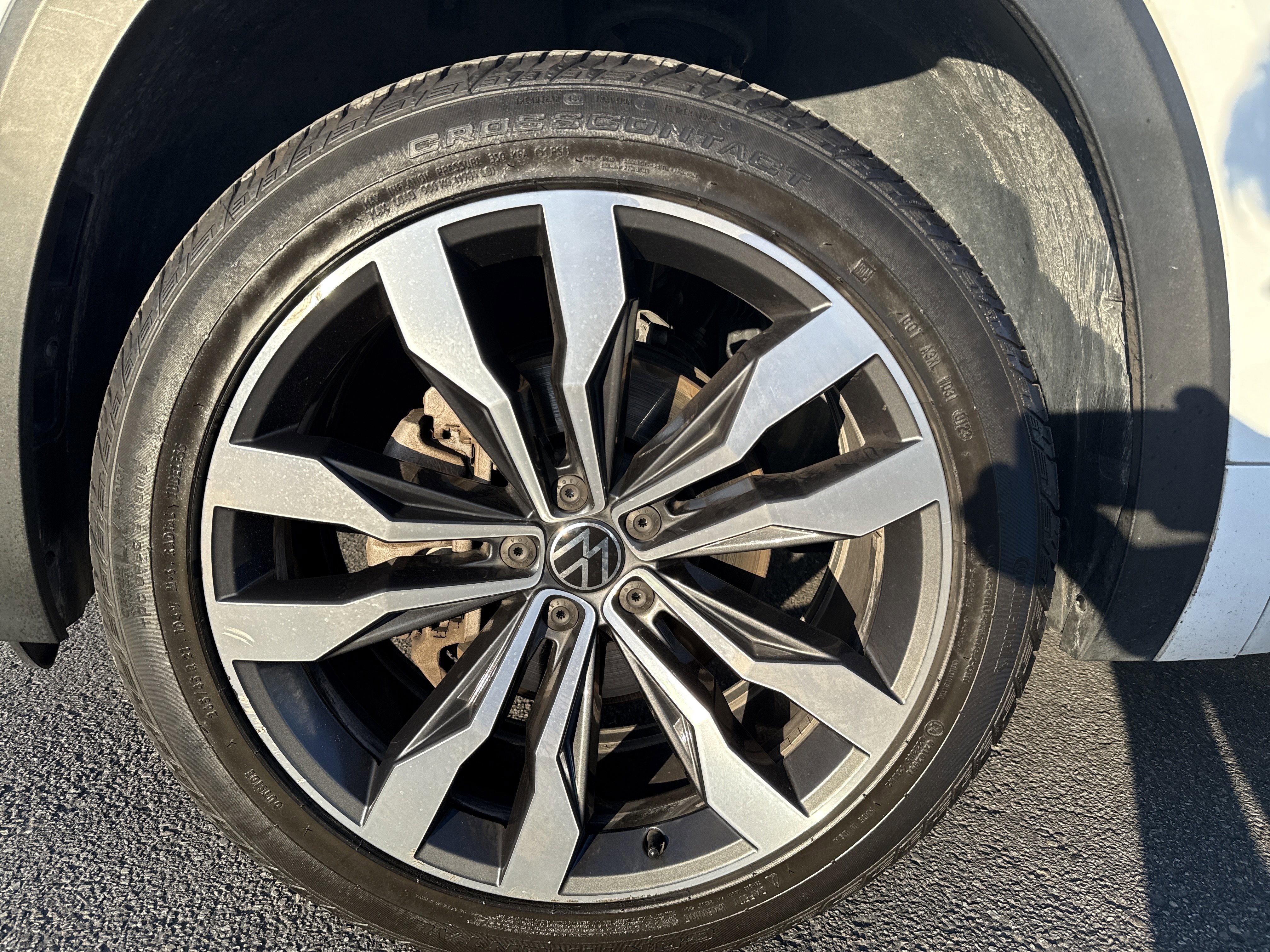 Used 2020 Volkswagen Atlas Cross Sport SEL R-Line image 10