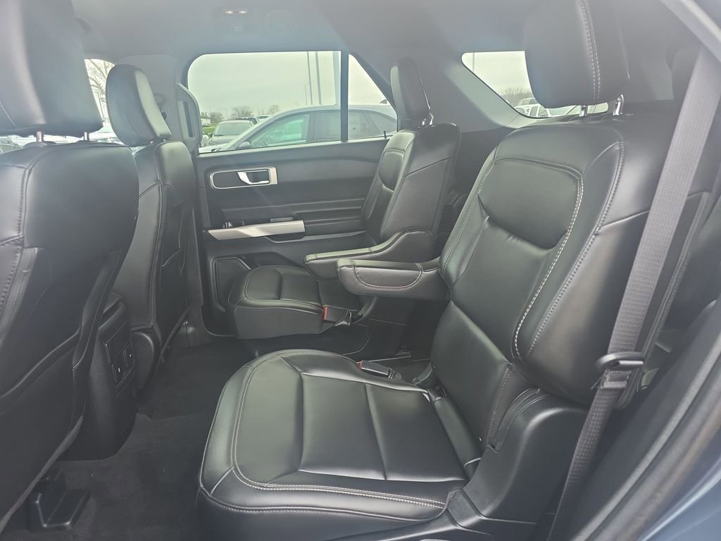 Certified 2024 Ford Explorer XLT w/ Equipment Group 202A image 40