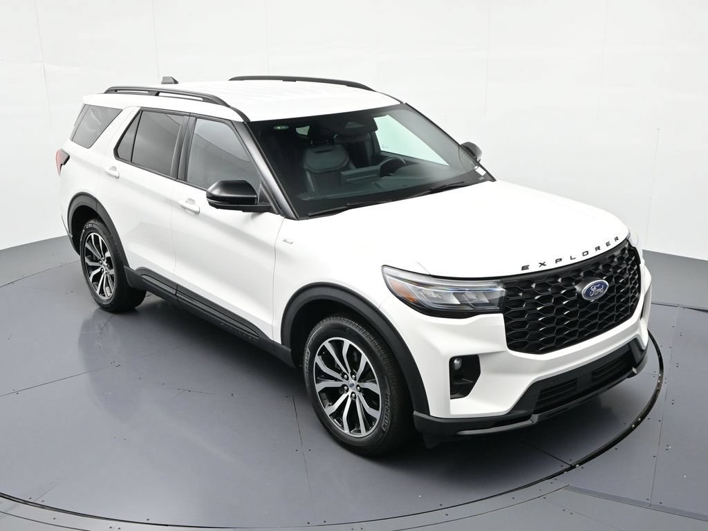 Certified 2025 Ford Explorer ST-Line AWD/4WD image 18