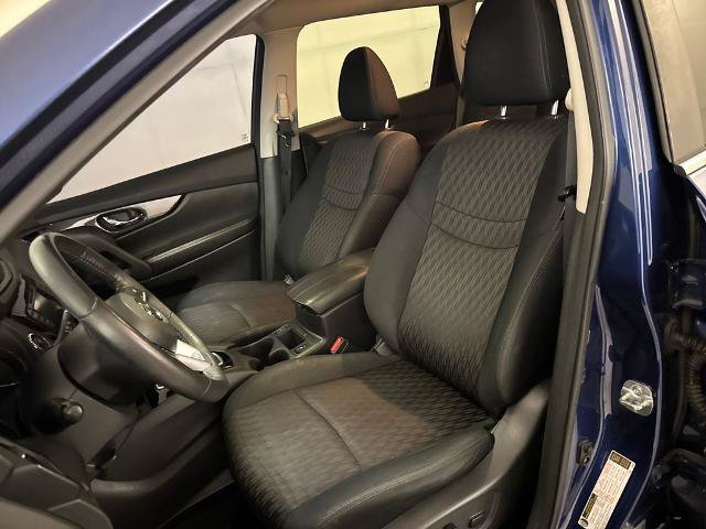 Used 2019 Nissan Rogue SV w/ Premium Package FWD image 16