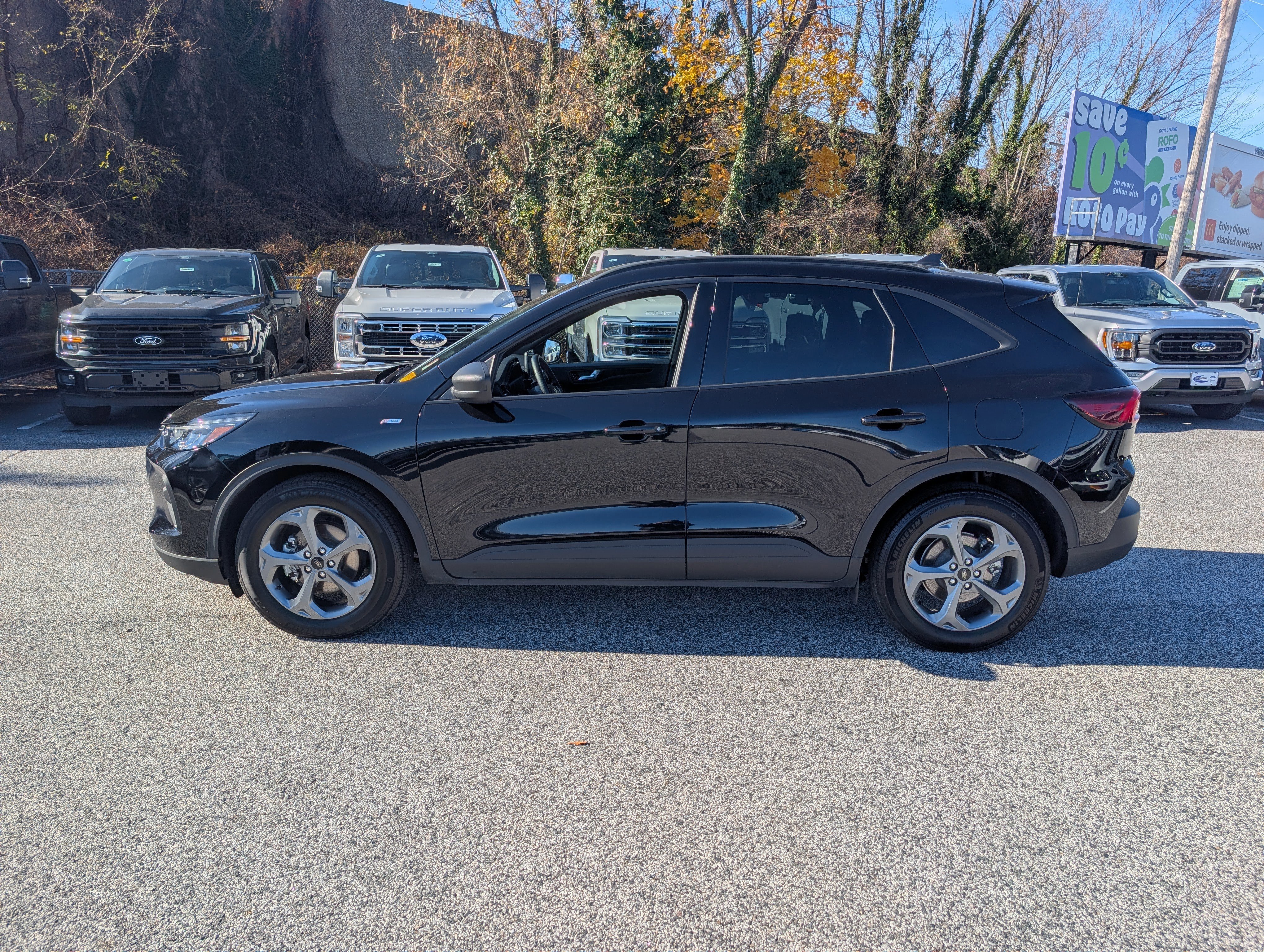 Certified 2025 Ford Escape ST-Line image 6