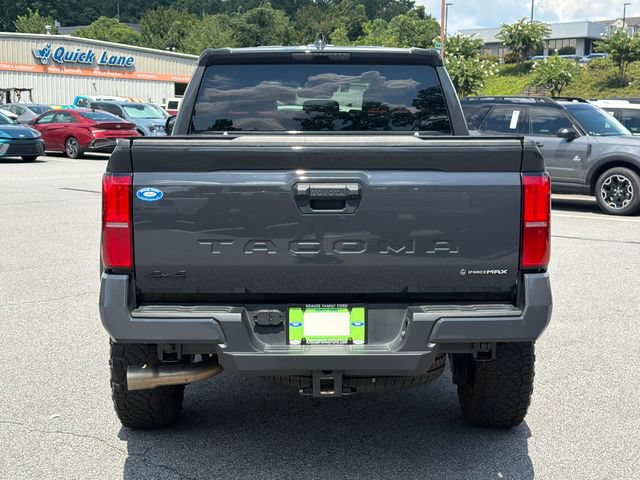 Used 2025 Toyota Tacoma TRD Off-Road AWD/4WD image 7